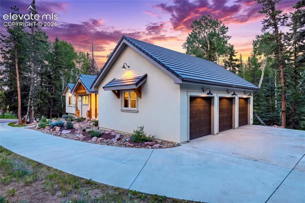 102 Bald Eagle View Divide, CO 80814