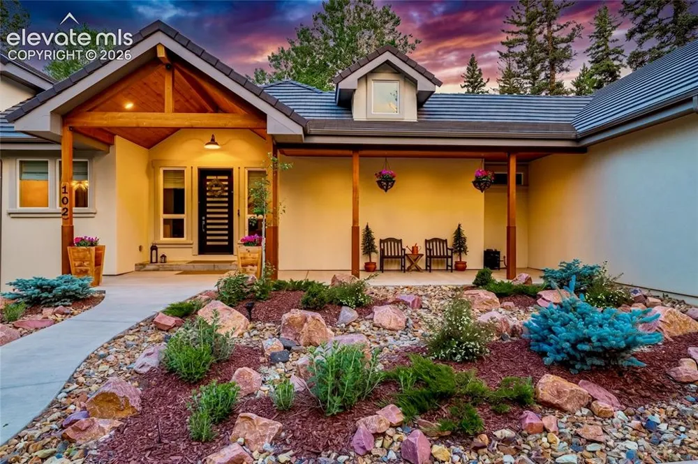 102 Bald Eagle View Divide, CO 80814