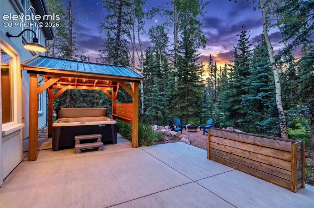 102 Bald Eagle View Divide, CO 80814