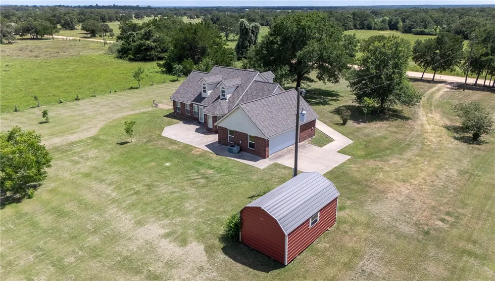 7055 County Road 129 Caldwell, TX 77836