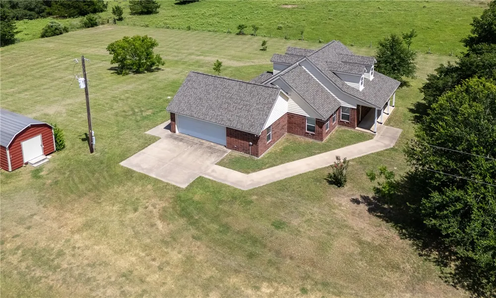 7055 County Road 129 Caldwell, TX 77836