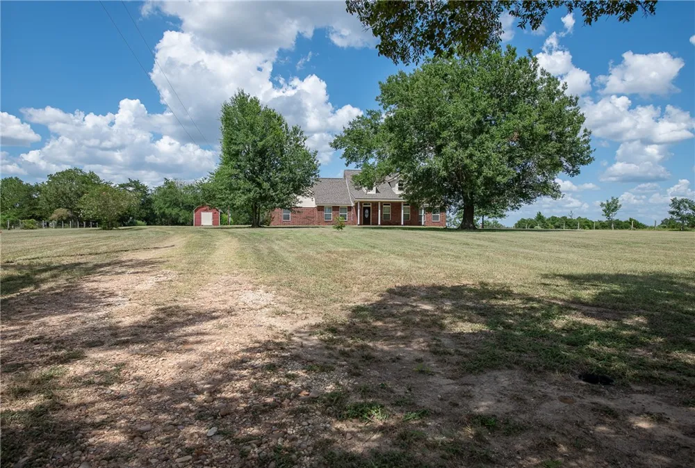 7055 County Road 129 Caldwell, TX 77836