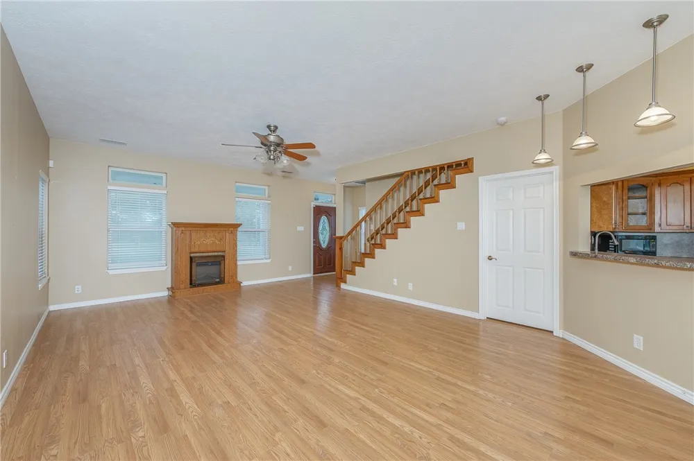 7055 County Road 129 Caldwell, TX 77836
