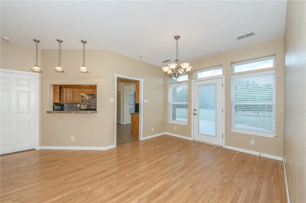 7055 County Road 129 Caldwell, TX 77836