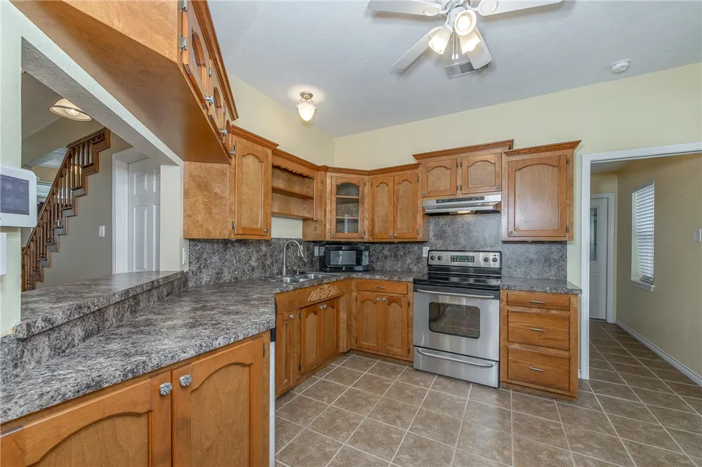 7055 County Road 129 Caldwell, TX 77836