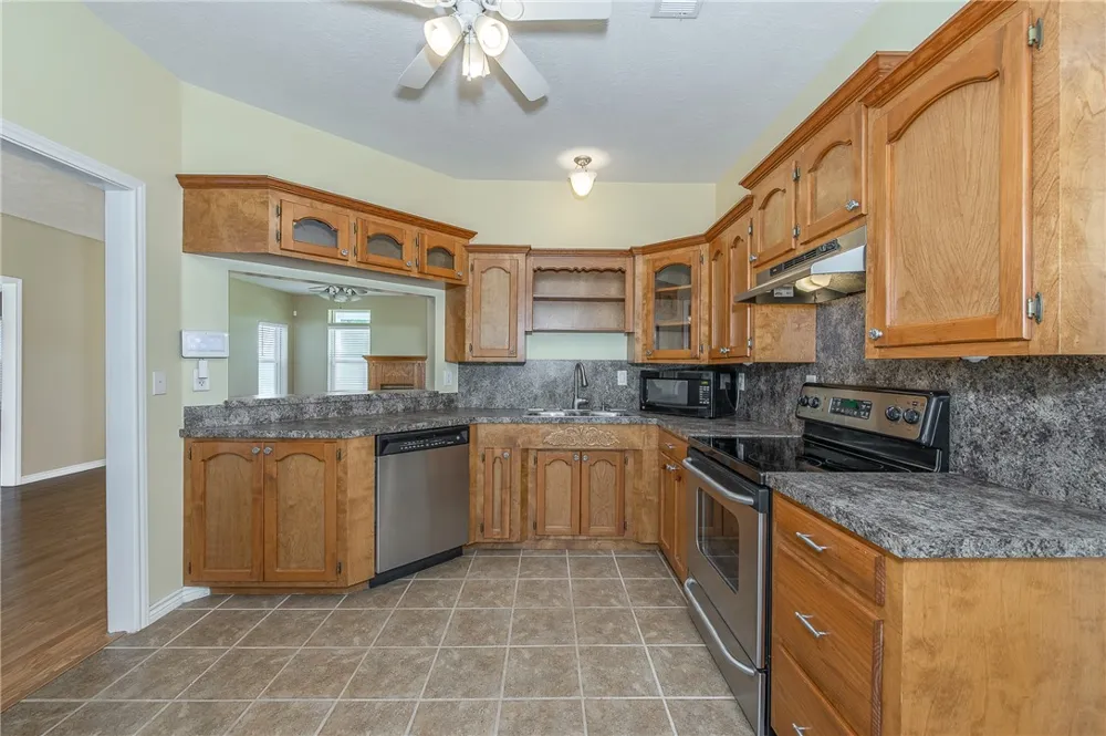 7055 County Road 129 Caldwell, TX 77836