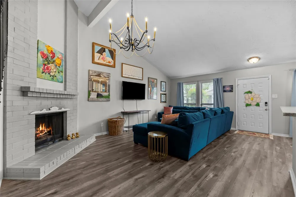 59 Hideaway Drive Friendswood, TX 77546