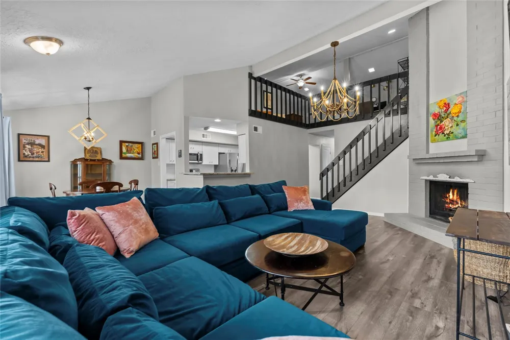 59 Hideaway Drive Friendswood, TX 77546