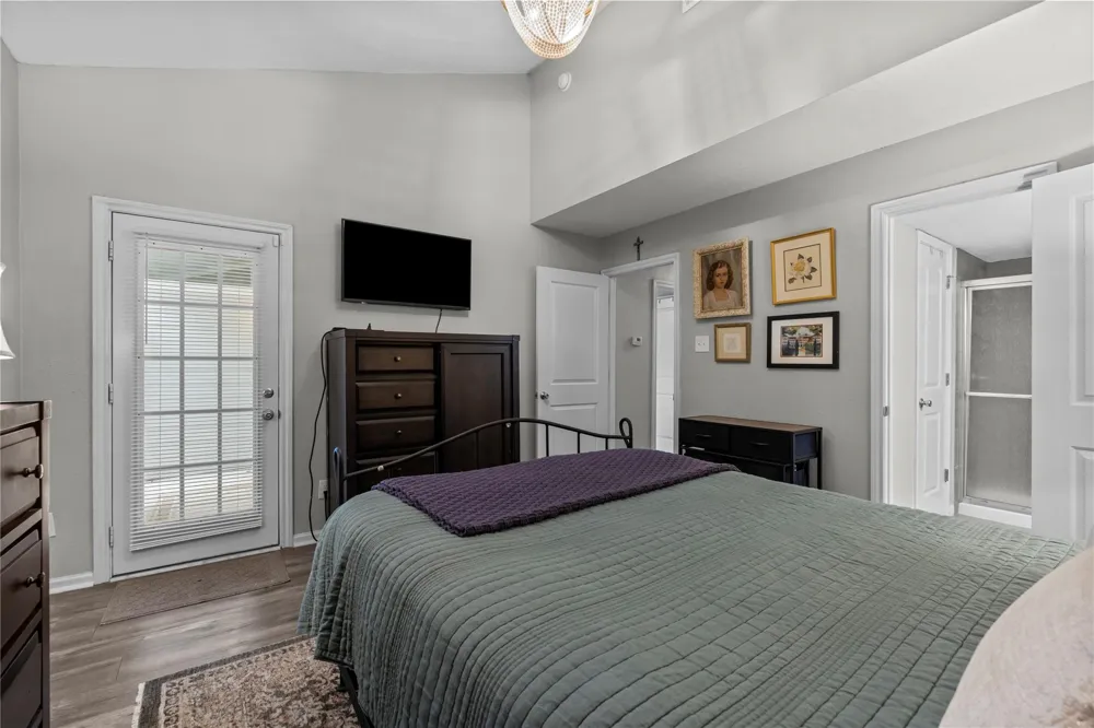 59 Hideaway Drive Friendswood, TX 77546