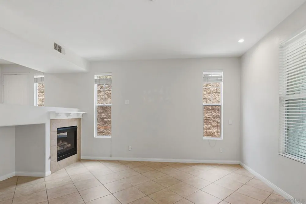 750 Harbor Cliff Way #105 Oceanside, CA 92054