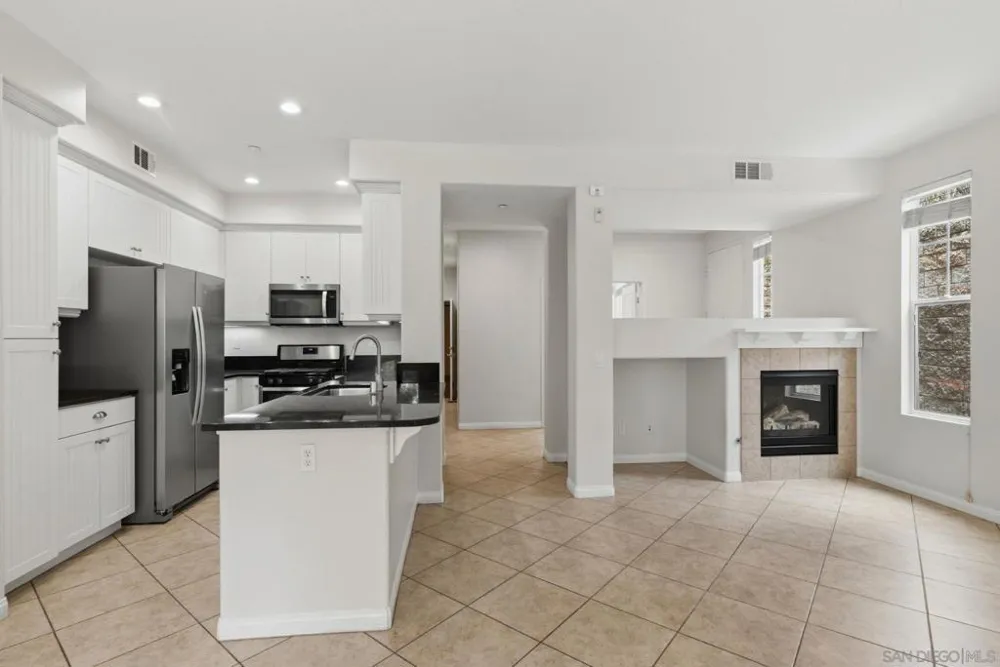 750 Harbor Cliff Way #105 Oceanside, CA 92054