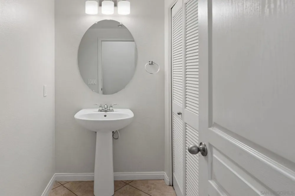 750 Harbor Cliff Way #105 Oceanside, CA 92054