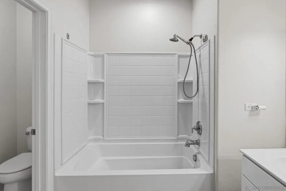 750 Harbor Cliff Way #105 Oceanside, CA 92054