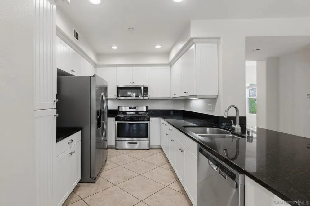 750 Harbor Cliff Way #105 Oceanside, CA 92054