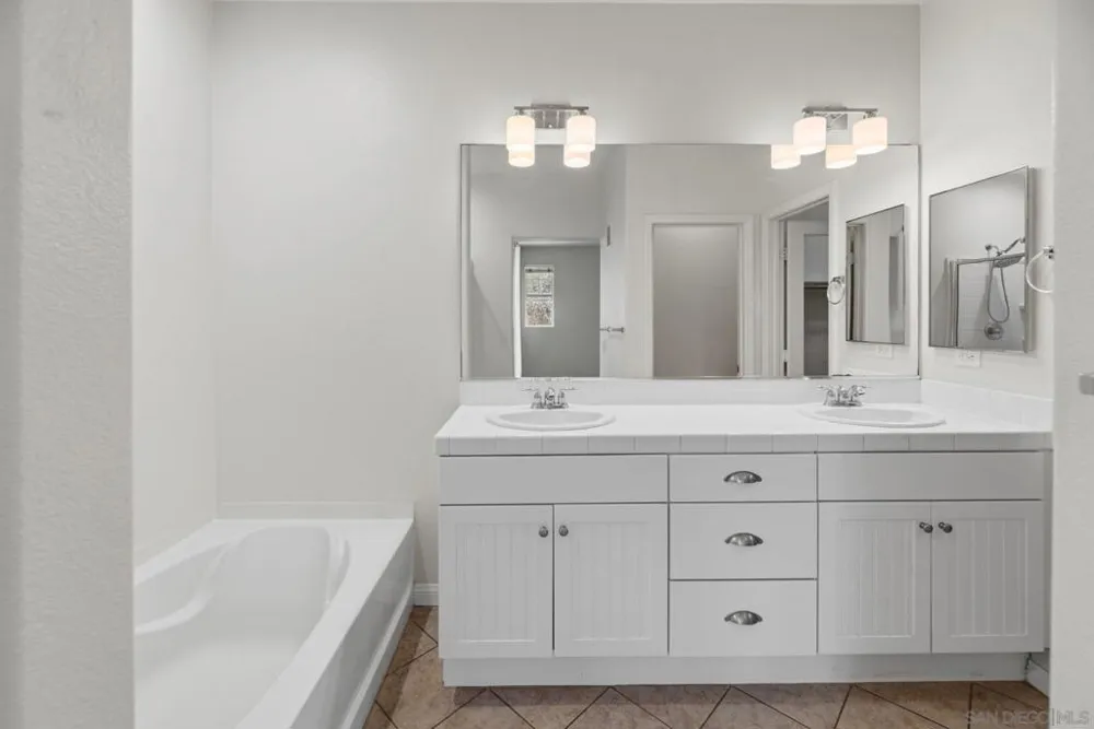 750 Harbor Cliff Way #105 Oceanside, CA 92054