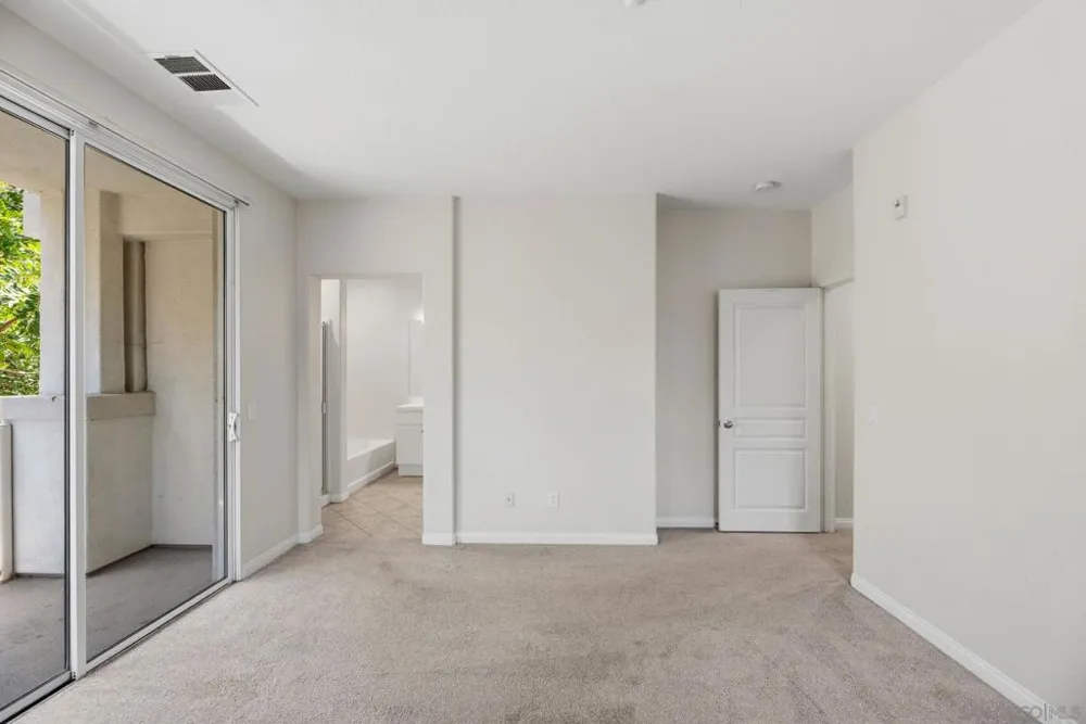 750 Harbor Cliff Way #105 Oceanside, CA 92054