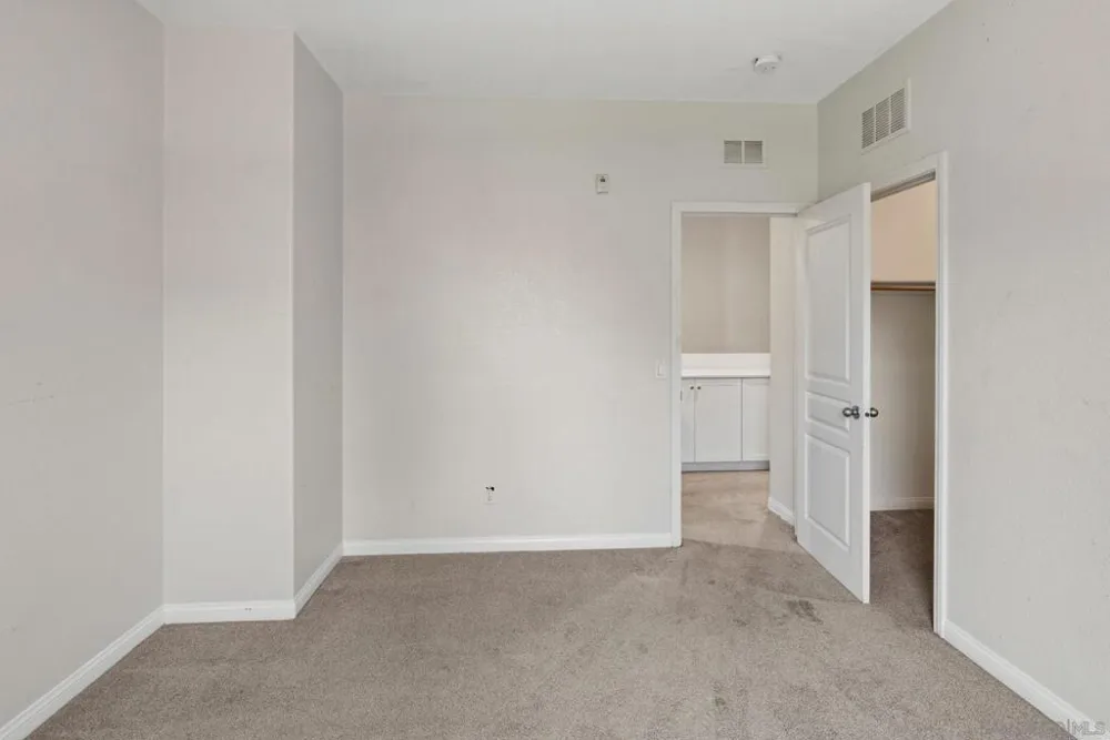 750 Harbor Cliff Way #105 Oceanside, CA 92054