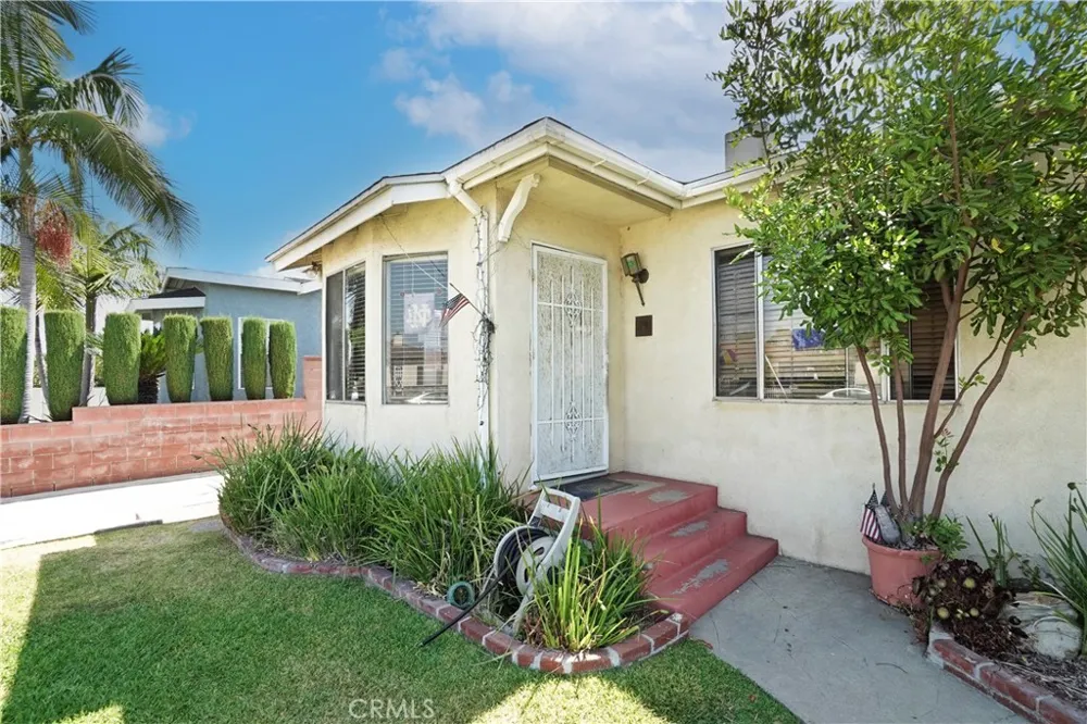 2458 Gaspar Avenue Commerce, CA 90040