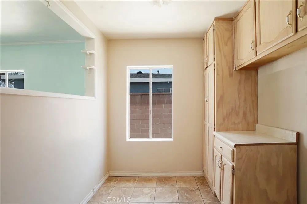 2458 Gaspar Avenue Commerce, CA 90040