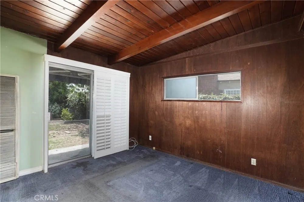 2458 Gaspar Avenue Commerce, CA 90040