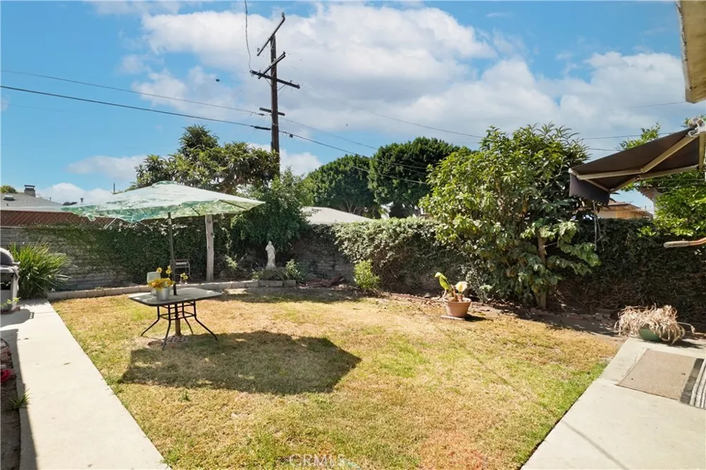 2458 Gaspar Avenue Commerce, CA 90040