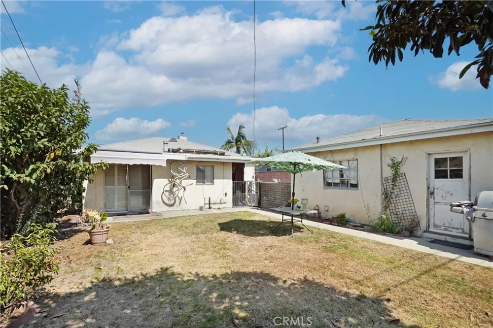 2458 Gaspar Avenue Commerce, CA 90040
