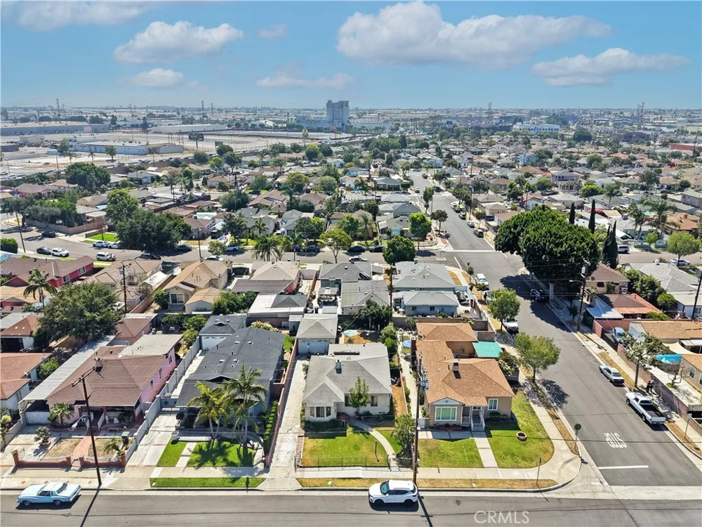 2458 Gaspar Avenue Commerce, CA 90040