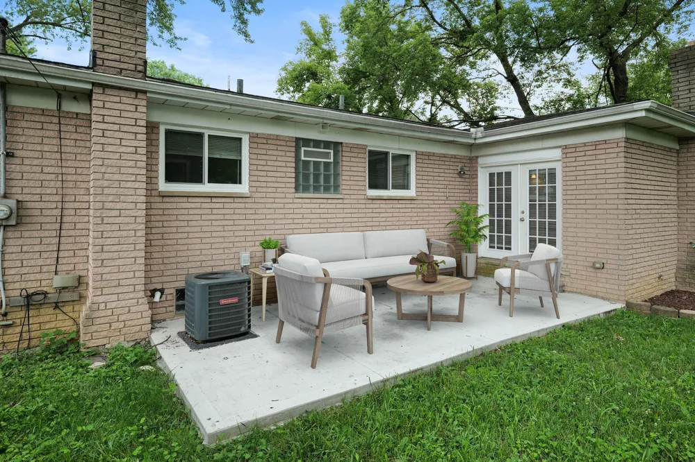 21135 La Salle Boulevard Warren, MI 48089