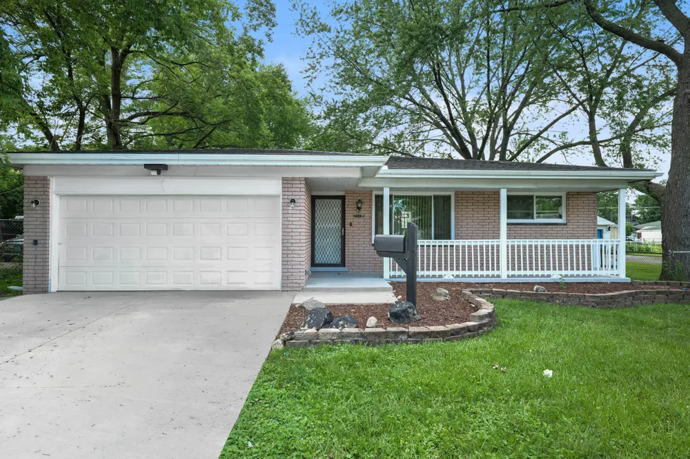 21135 La Salle Boulevard Warren, MI 48089