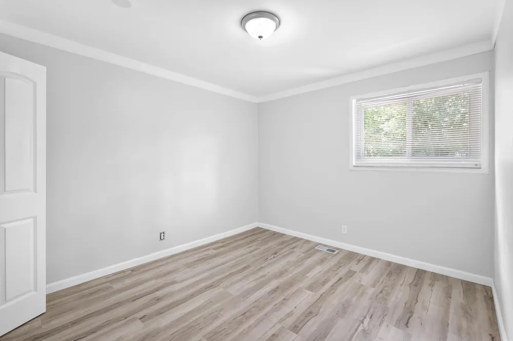 21135 La Salle Boulevard Warren, MI 48089
