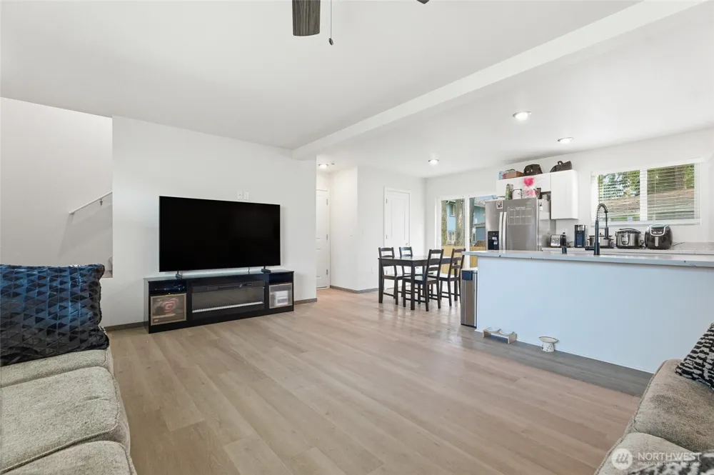 6214 Knoble Road E Spanaway, WA 98387