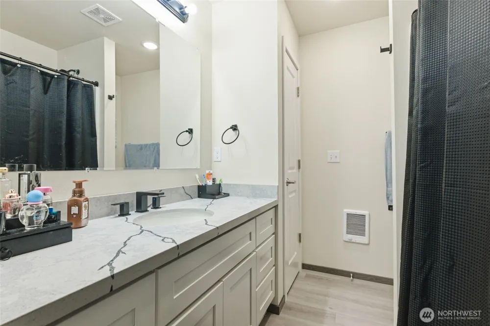 6214 Knoble Road E Spanaway, WA 98387
