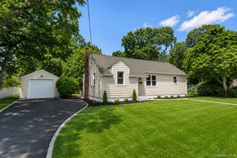 1340 Manor Lane