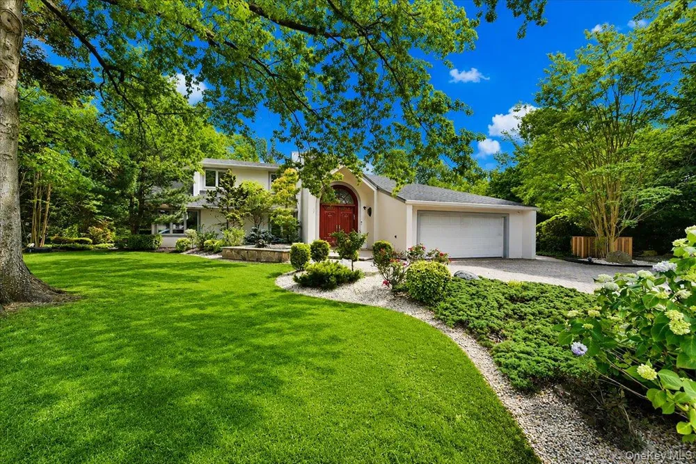 345 Heather Lane Hewlett Harbor, NY 11557