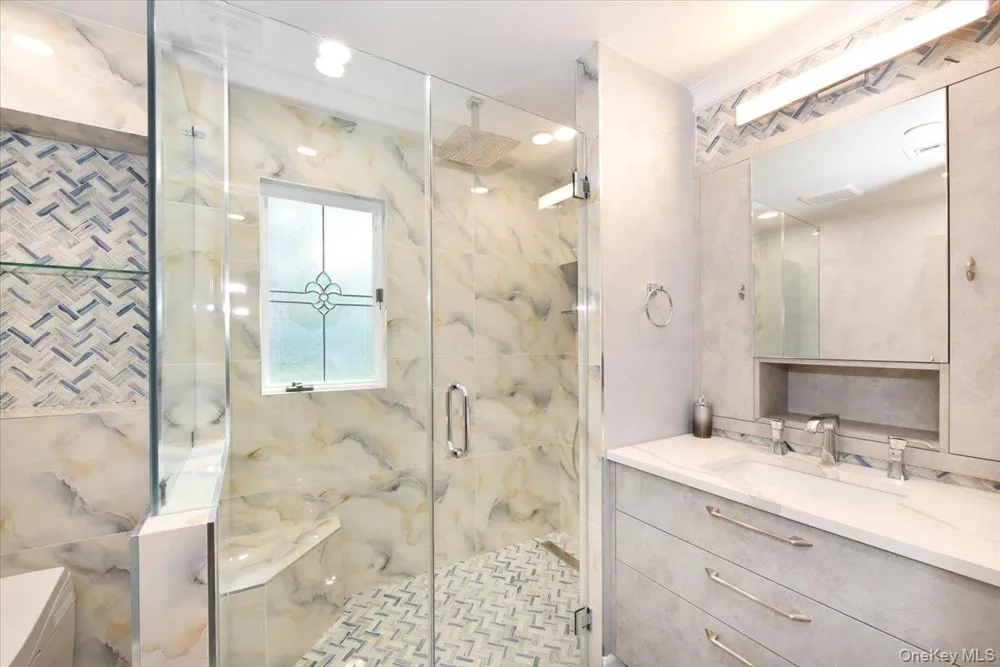 345 Heather Lane Hewlett Harbor, NY 11557