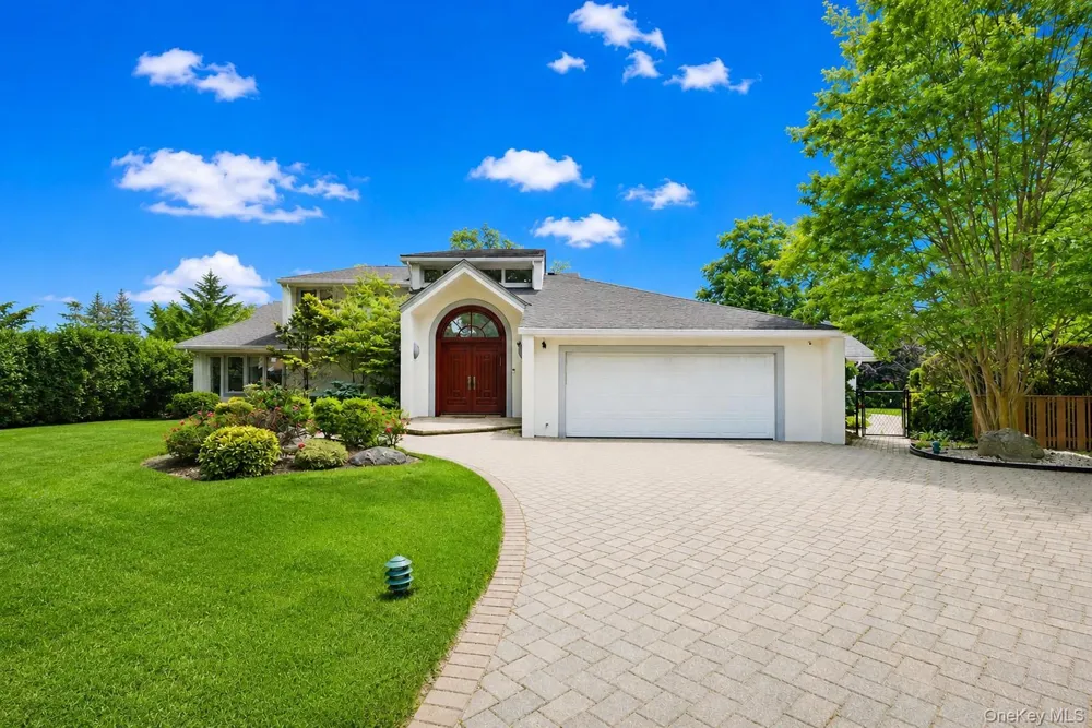 345 Heather Lane Hewlett Harbor, NY 11557