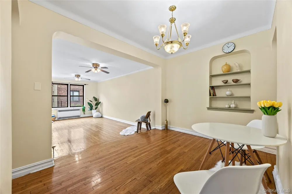 35-35 75th Street #522 Jackson Heights, NY 11372