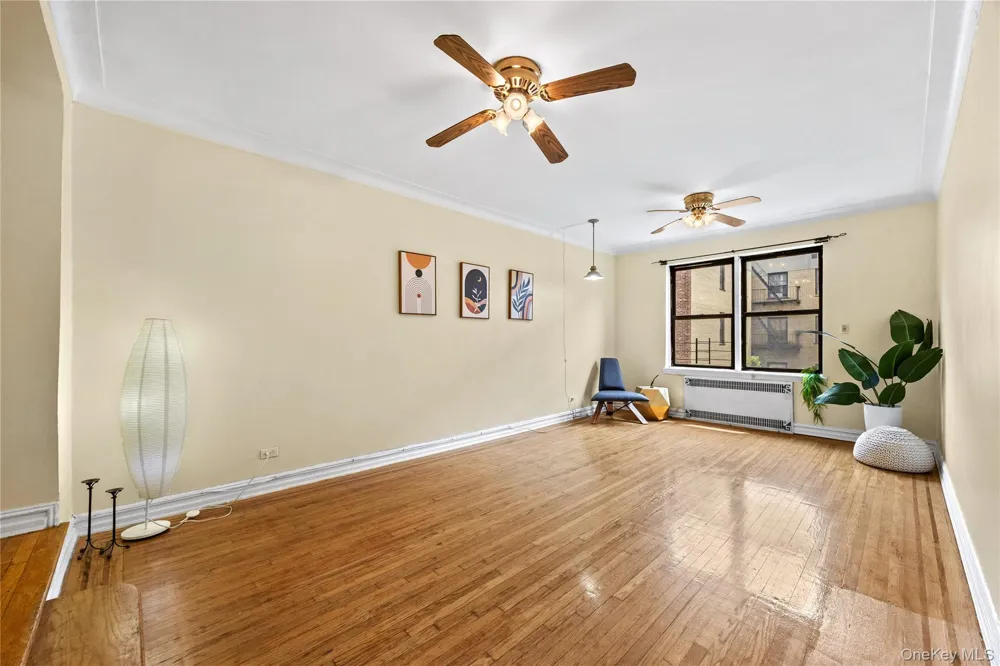 35-35 75th Street #522 Jackson Heights, NY 11372