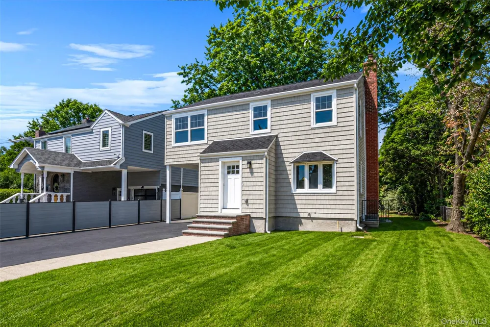 52 Norfeld Boulevard Elmont, NY 11003