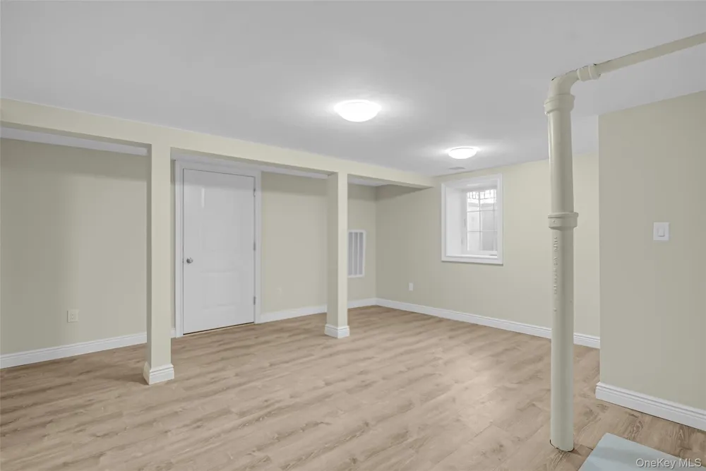 52 Norfeld Boulevard Elmont, NY 11003