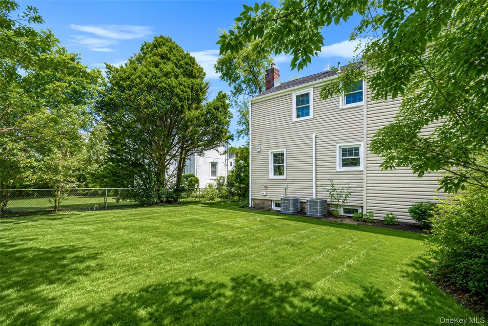 52 Norfeld Boulevard Elmont, NY 11003