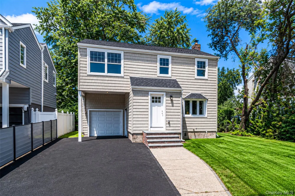 52 Norfeld Boulevard Elmont, NY 11003
