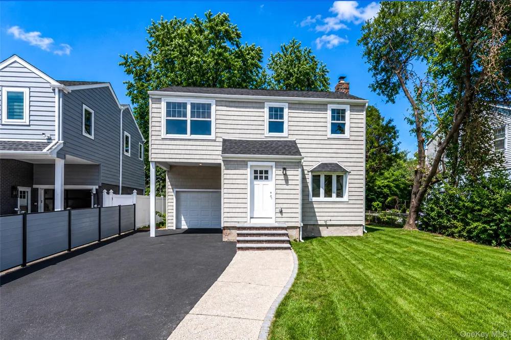 52 Norfeld Boulevard Elmont, NY 11003