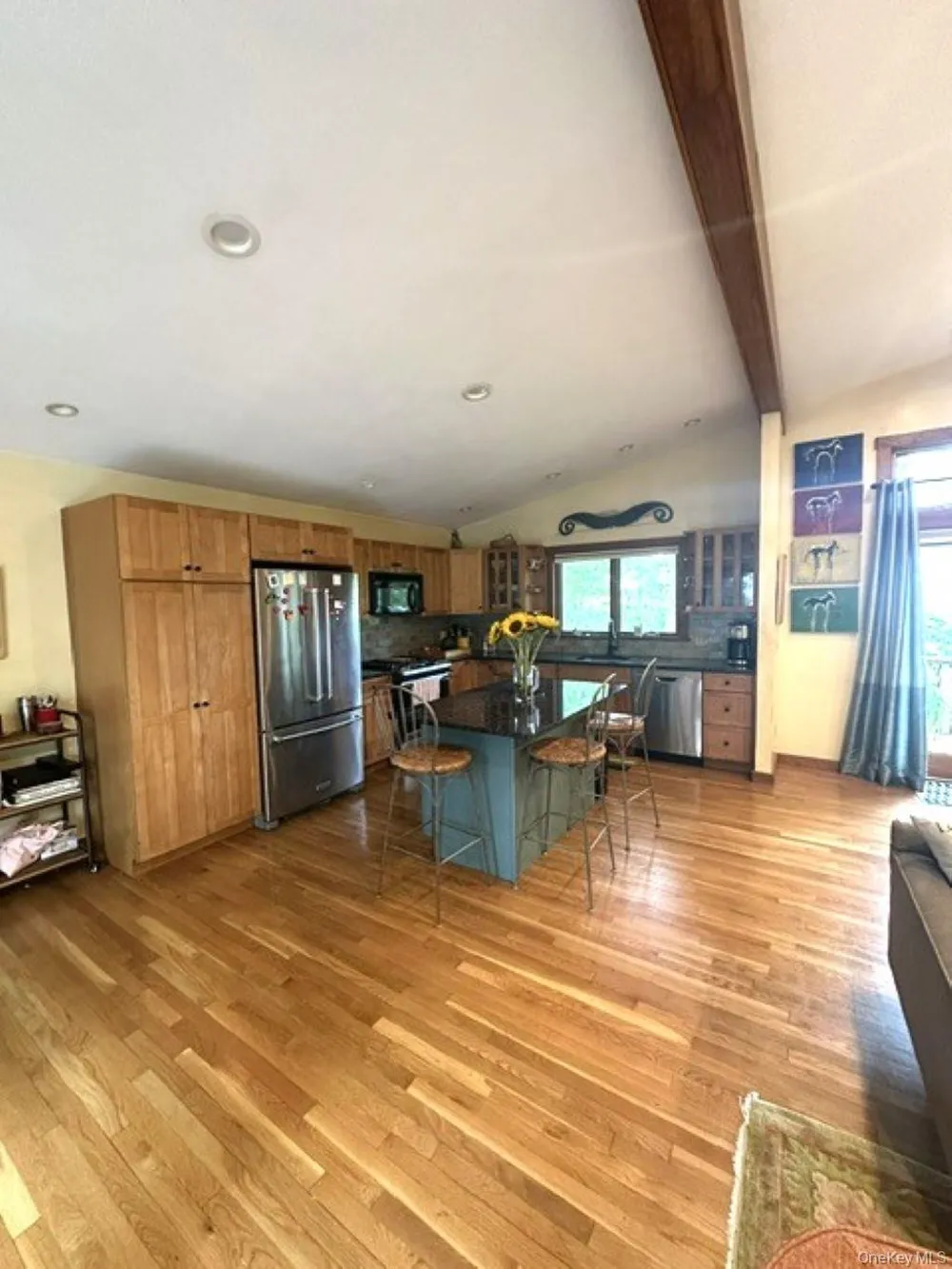 44 Lynn Avenue Hampton Bays, NY 11946