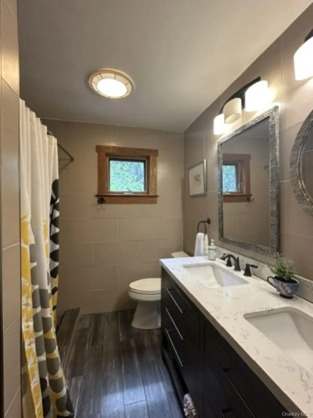 44 Lynn Avenue Hampton Bays, NY 11946