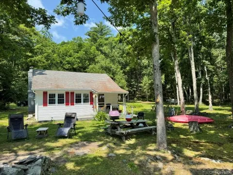 179 W Mohican Trail