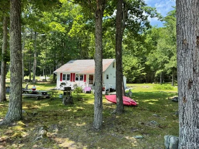 179 W Mohican Trail Glen Spey, NY 12737