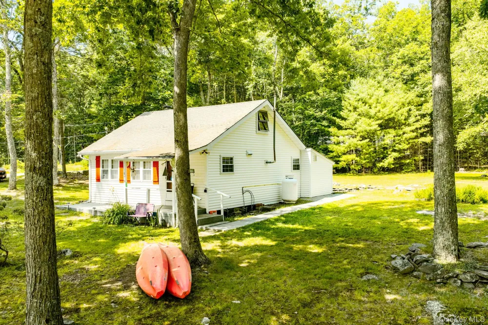 179 W Mohican Trail Glen Spey, NY 12737