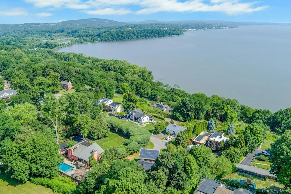 6 Grandview Avenue Cornwall on Hudson, NY 12520