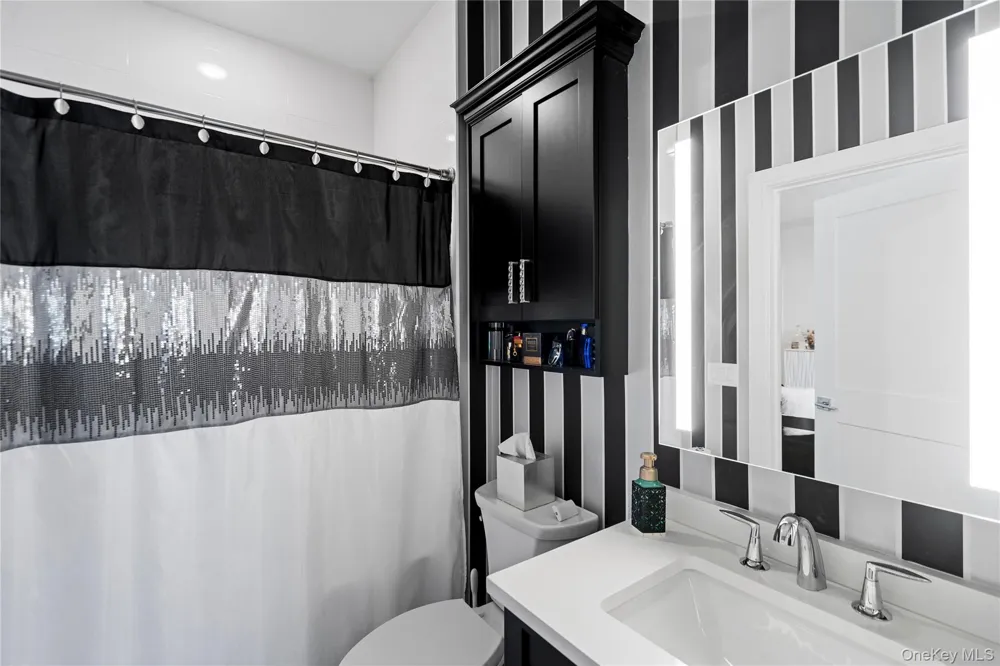 19303 Aspenwood Drive Plainview, NY 11803